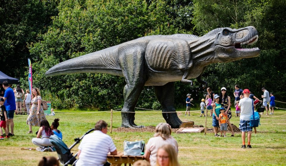 A Roarsome Dinosaur Experience Is Heading To Leicester This Summer